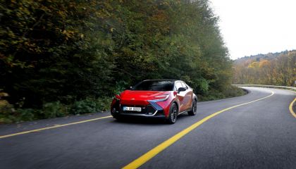 Toyota C-HR Hybrid GR SPORT ile Sportif Kimliğini Güçlendiriyor