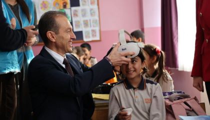 ULUDAĞ ENERJİ, ÇOCUKLARA ENERJİ TASARRUFUNU DENEYİMLETEREK ÖĞRETİYOR