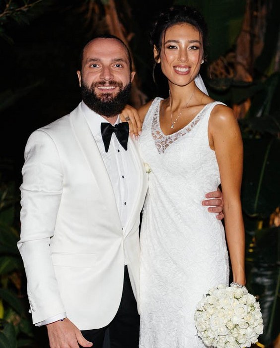 Ünlü şarkıcı Berkay dünya evine girdi A24