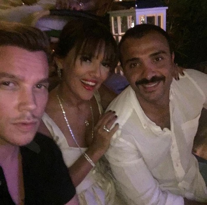 Ünlü şarkıcı Berkay dünya evine girdi A24