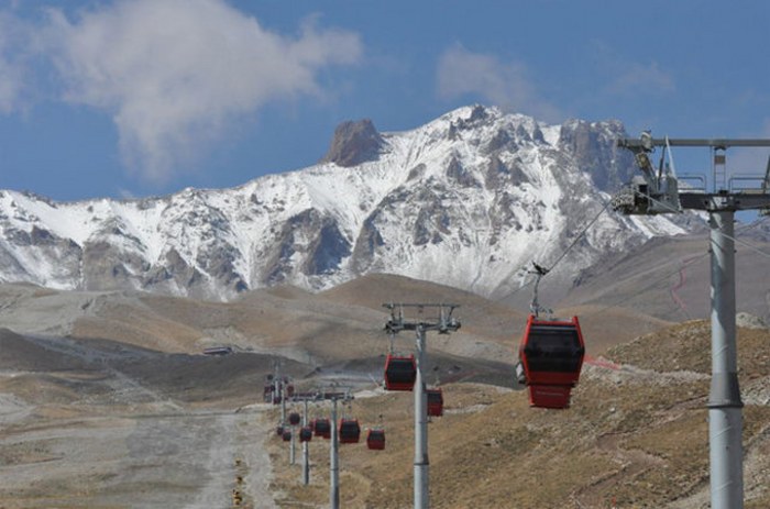 Yaz bitti, kar geldi... Yılın ilk karı yağdı A24
