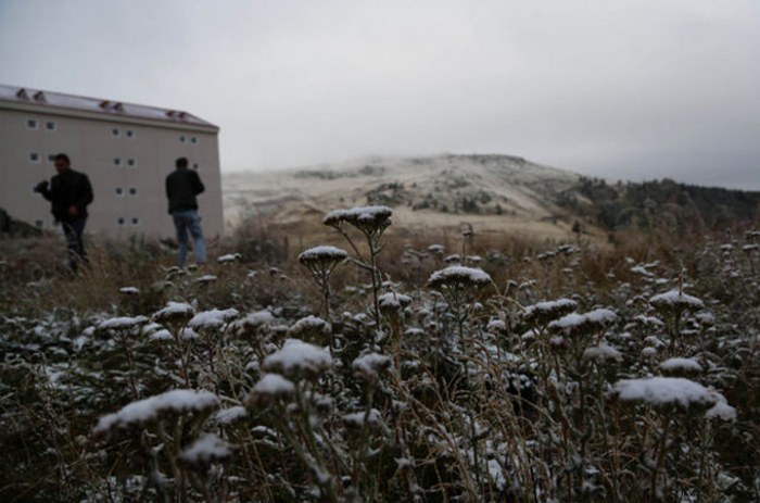 Yaz bitti, kar geldi... Yılın ilk karı yağdı A24