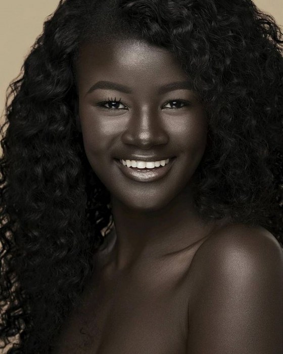 İnternetin siyahi fenomeni: Khoudia Diop A24