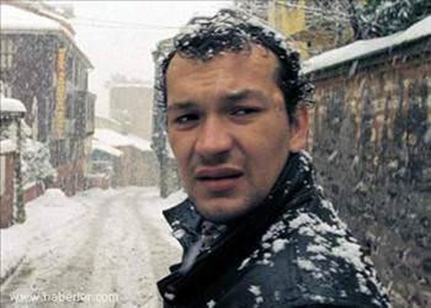 Trafik kazasında hayatını kaybeden ünlüler A24