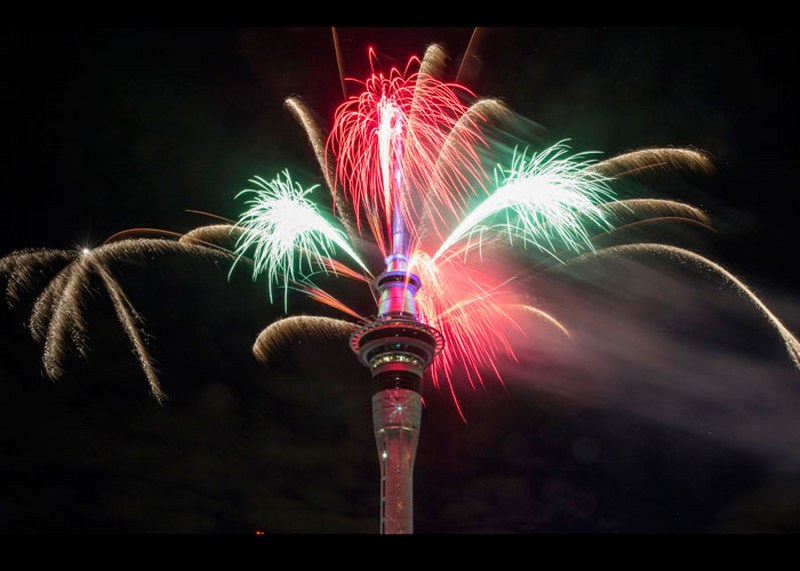 Dünya 2017'ye merhaba dedi A24