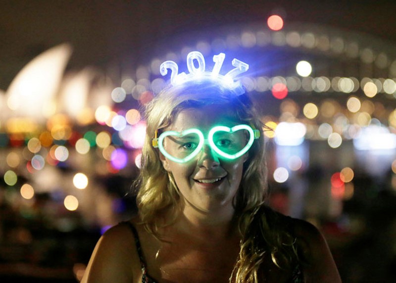 Dünya 2017'ye merhaba dedi A24