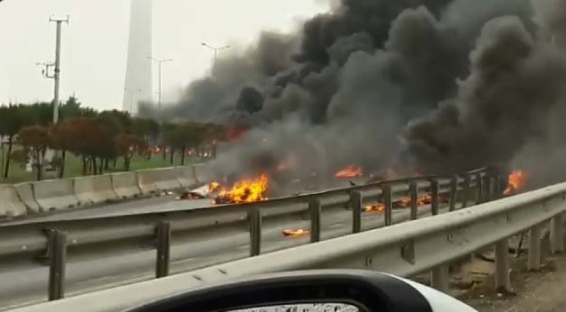 İstanbul Büyükçekmece'de helikopter düştü A24