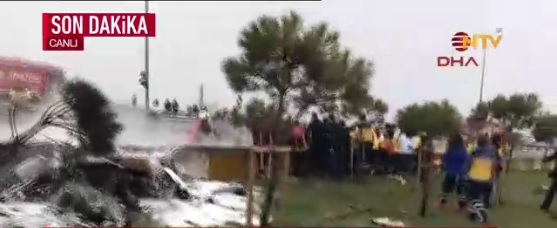İstanbul Büyükçekmece'de helikopter düştü A24