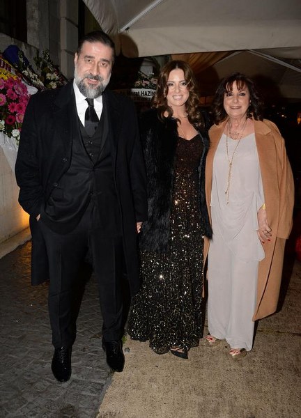 Cem Özer neden evlendiğini buz gibi espriyle açıkladı A24