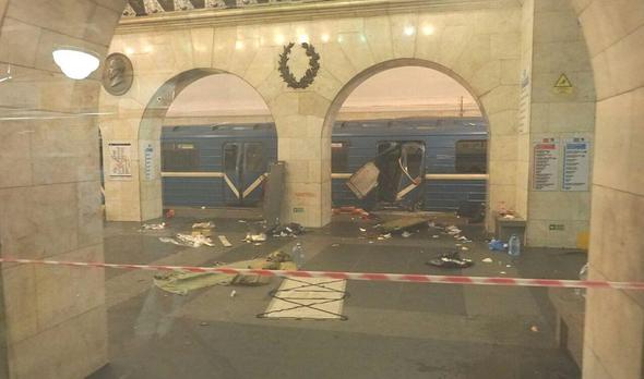 Rus metrosundaki patlamanın ilk görüntüleri A24