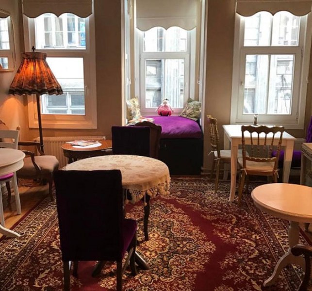 Programı kaldırılan ünlü sunucu iflas etti! A24