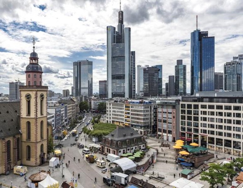 Dünyada emekçiler bakın ülkelerinde yılda kaç saat çalışıyor? A24