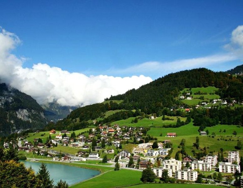 Dünyada emekçiler bakın ülkelerinde yılda kaç saat çalışıyor? A24