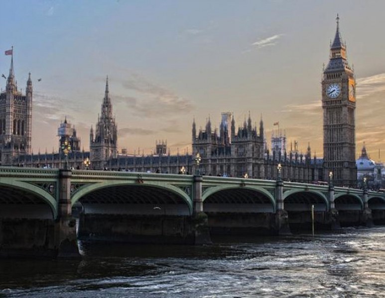 Dünyada emekçiler bakın ülkelerinde yılda kaç saat çalışıyor? A24