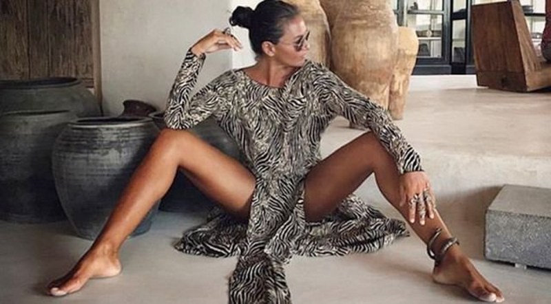 Eda Taşpınar'dan olay paylaşım... Bikini altı olmadan yapılan paylaşım! A24