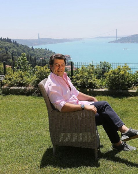 Vatan Şaşmaz'ın geleceği görmek için dondurulma arzusu.... A24