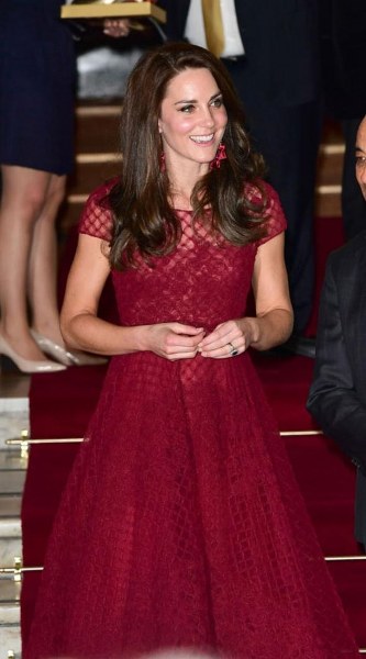 Kraliyet ailesi mensuplarının uyması gereken tuhaf kurallar silsilesi... A24