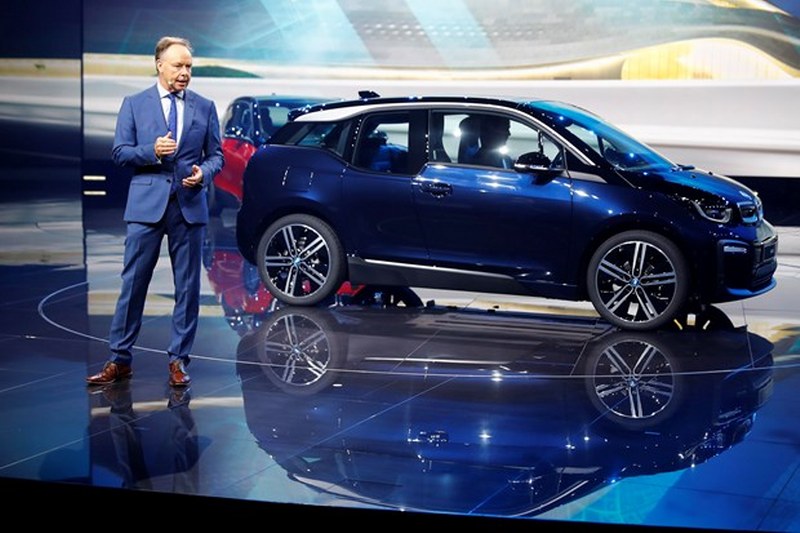 67. Uluslararası Frankfurt Otomobil Fuarı kapılarını açtı... A24