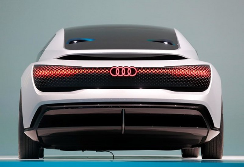 67. Uluslararası Frankfurt Otomobil Fuarı kapılarını açtı... A24