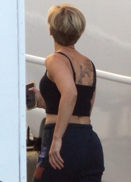 Ünlü isimlerin vücutlarına yaptırdığı en özel dövmeler ve anlamları... A24