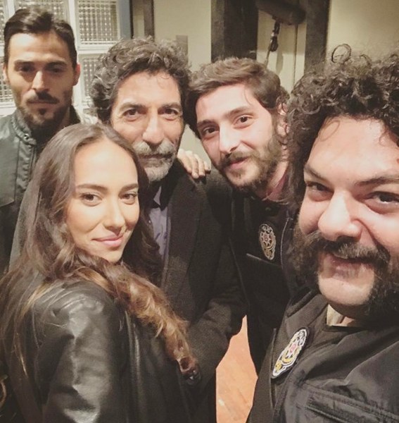 Dizi oyuncularının set paylaşımları... A24