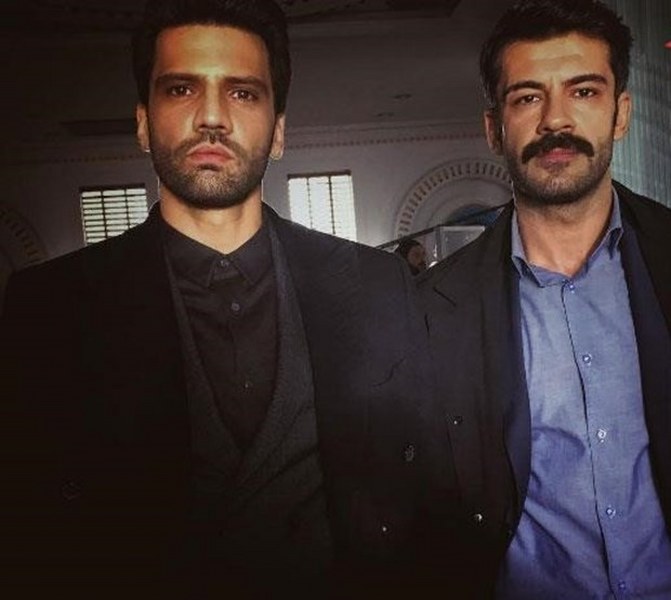 Dizi oyuncularının set paylaşımları... A24