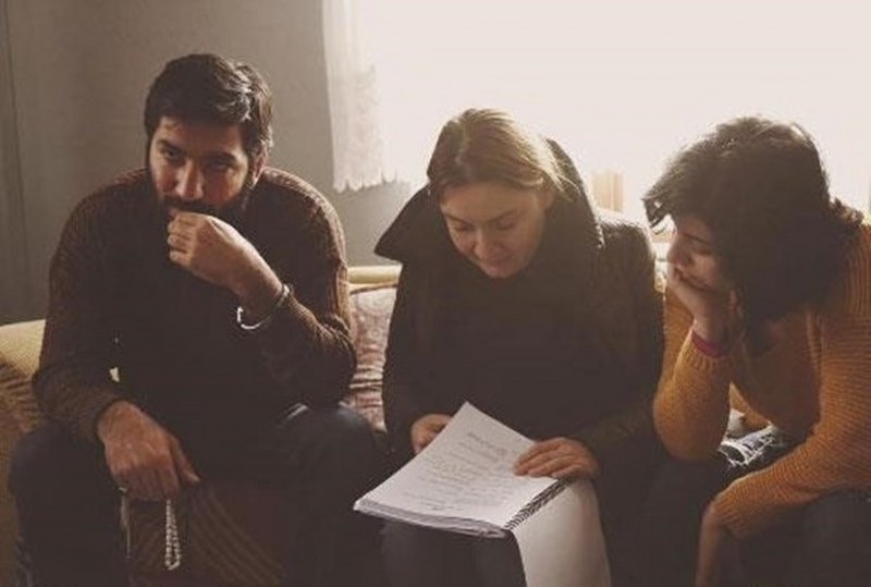 Dizi oyuncularının set paylaşımları... A24