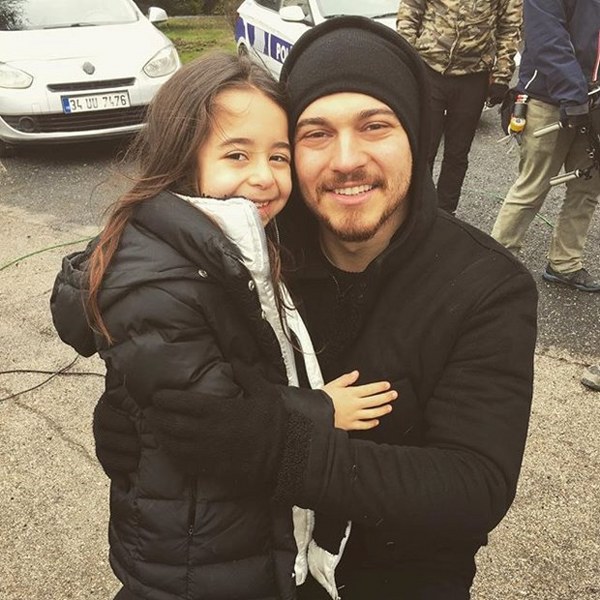 Dizi oyuncularının set paylaşımları... A24