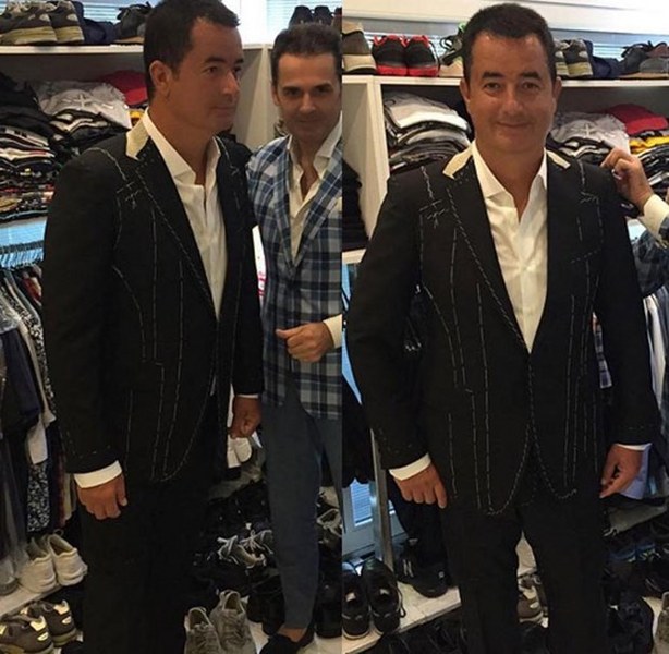 Yılın düğününde detaylar ortaya çıkıyor... Acun Ilıcalı ile Şeyma Subaşı'nın nikah şahitleri ve davetiyeleri ortaya çıktı. A24