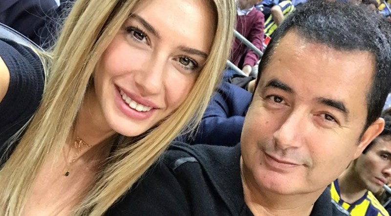 Yılın düğününde detaylar ortaya çıkıyor... Acun Ilıcalı ile Şeyma Subaşı'nın nikah şahitleri ve davetiyeleri ortaya çıktı. A24