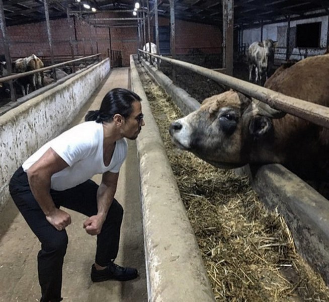 Nusret'in Sosyal medyada tıklanma rekoru kıran paylaşımları... A24