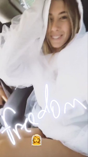 Acun ile evlenecek olan Şeyma Subaşı sonunda gelinliği giydi... Yılın düğününden detaylar... A24