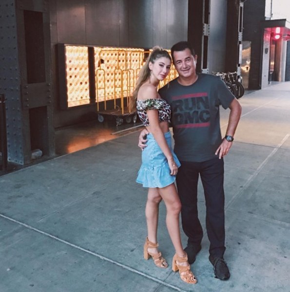 Acun ile evlenecek olan Şeyma Subaşı sonunda gelinliği giydi... Yılın düğününden detaylar... A24