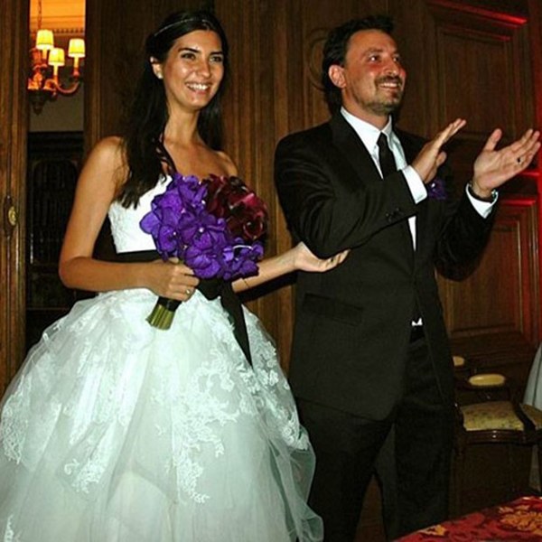 Evlilikleri ile zamanında gündeme oturan ünlü isimlerin seçtiği gelinlikler... A24