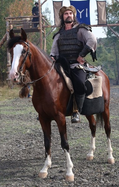 Diriliş Ertuğrul dizisindeki karakterlere can veren oyuncular kimdir? Rolleri nelerdir? A24