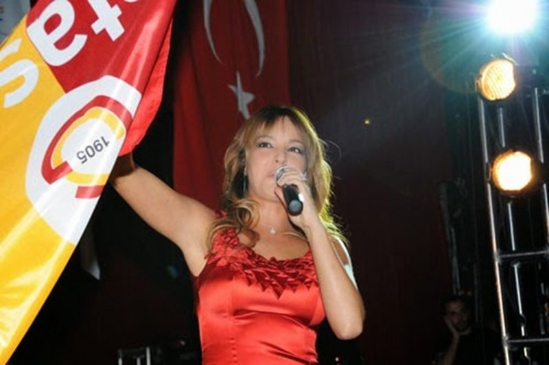 Hangi ünlü hangi takıma gönül vermiş? A24