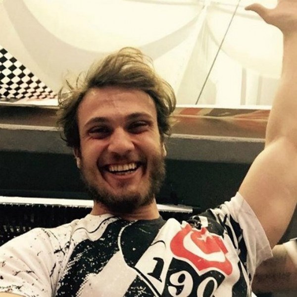 Hangi ünlü hangi takıma gönül vermiş? A24