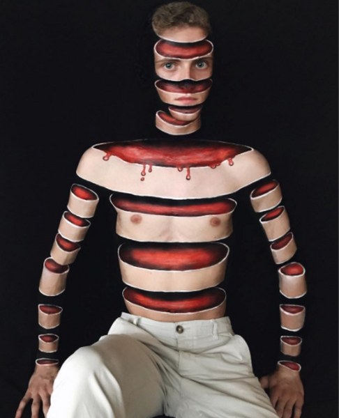 Photoshop efektlerine meydan okuyan sanatsal makyaj! A24