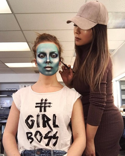 Photoshop efektlerine meydan okuyan sanatsal makyaj! A24