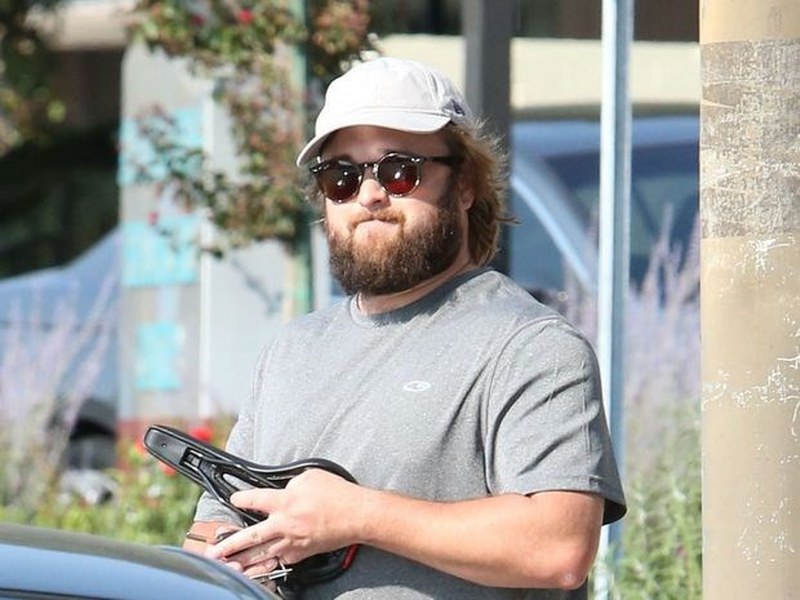 Ünlü isimlerin çocukken çektirdiği resimler ve bugünkü halleri A24