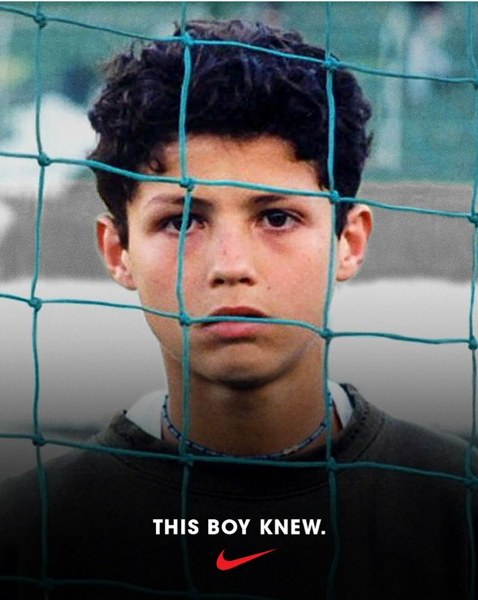 Ünlü isimlerin çocukken çektirdiği resimler ve bugünkü halleri A24