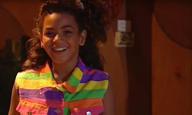 Ünlü isimlerin çocukken çektirdiği resimler ve bugünkü halleri A24