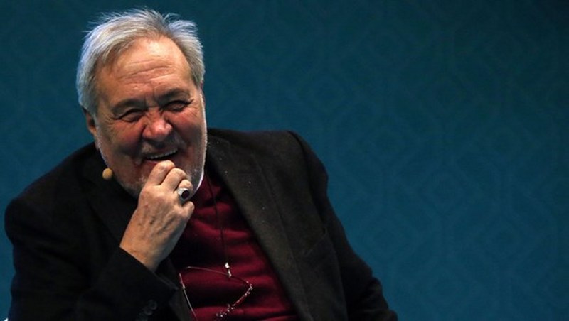 Ünlü isimlerin çocukken çektirdiği resimler ve bugünkü halleri A24