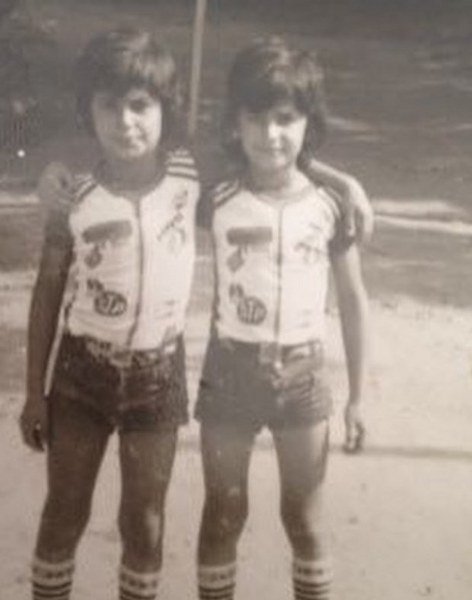 Ünlü isimlerin çocukken çektirdiği resimler ve bugünkü halleri A24