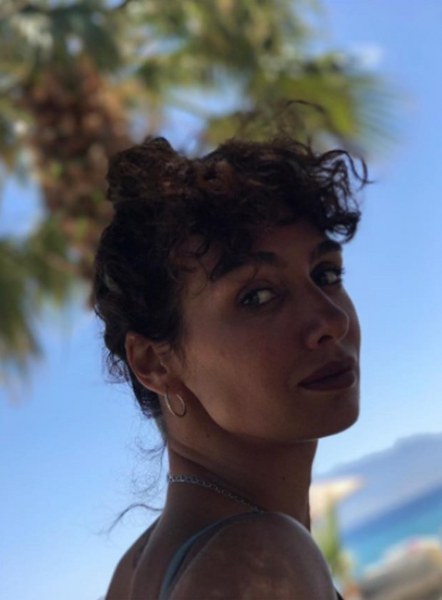 Ünlü isimlerin çocukken çektirdiği resimler ve bugünkü halleri A24