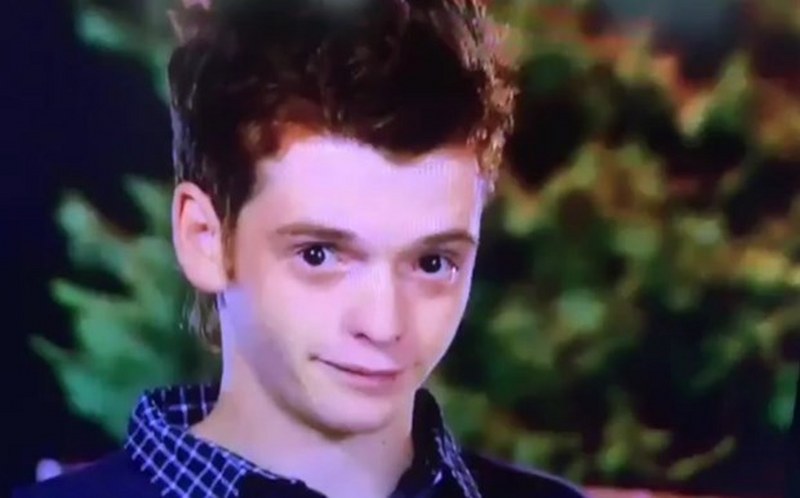 Ünlü isimlerin çocukken çektirdiği resimler ve bugünkü halleri A24