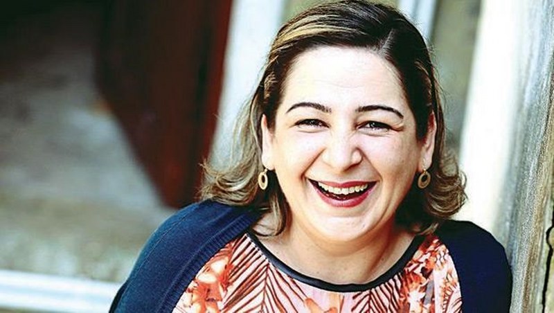 Ünlü isimlerin çocukken çektirdiği resimler ve bugünkü halleri A24