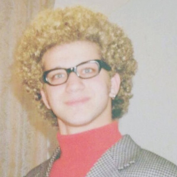 Ünlü isimlerin çocukken çektirdiği resimler ve bugünkü halleri A24