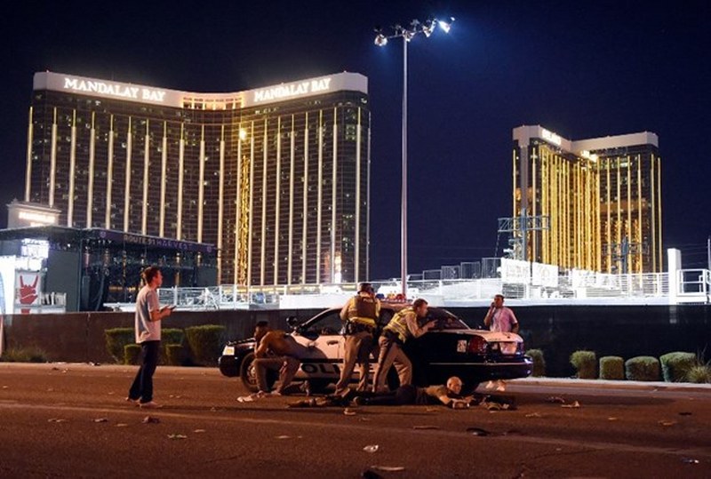 20 Kişinin öldüğü Las Vegas saldırısından en çarpıcı görüntüler! A24