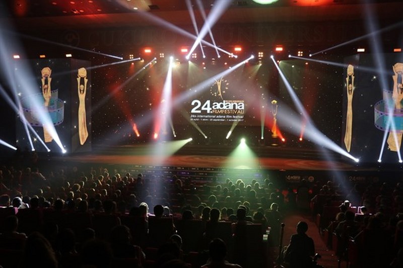 Uluslararası Adana Film Festivali'ne damga vuran el sıkmama olayına Meltem Cumbul'dan açıklama geldi! A24